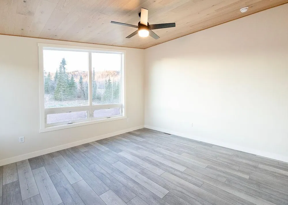 114 E Lakeview Drive Silver Bay, MN 55614