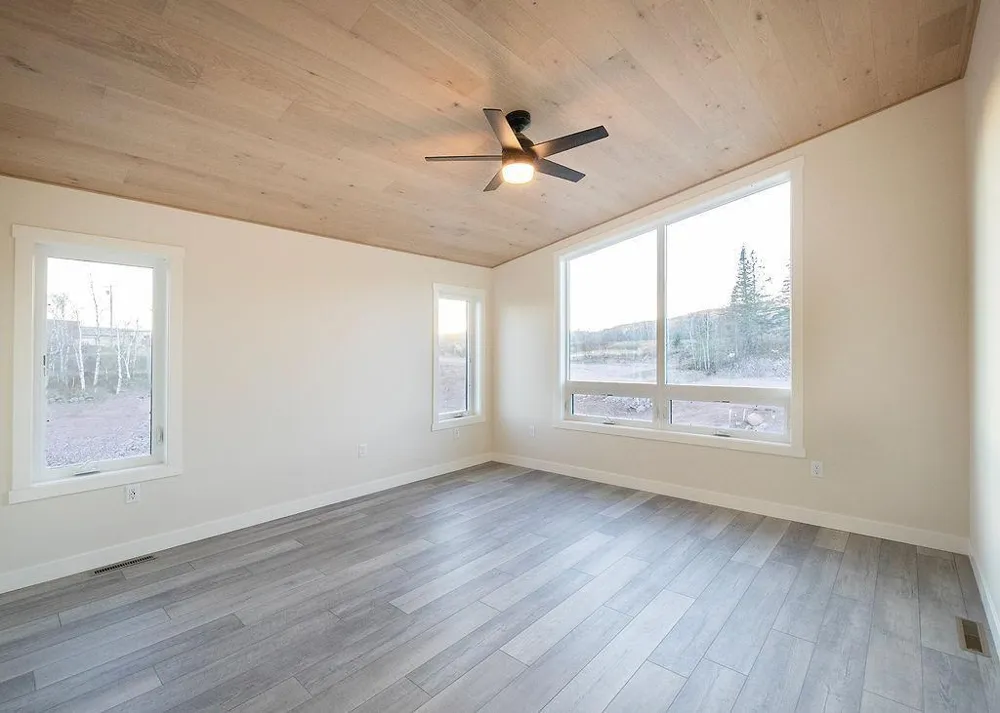 114 E Lakeview Drive Silver Bay, MN 55614