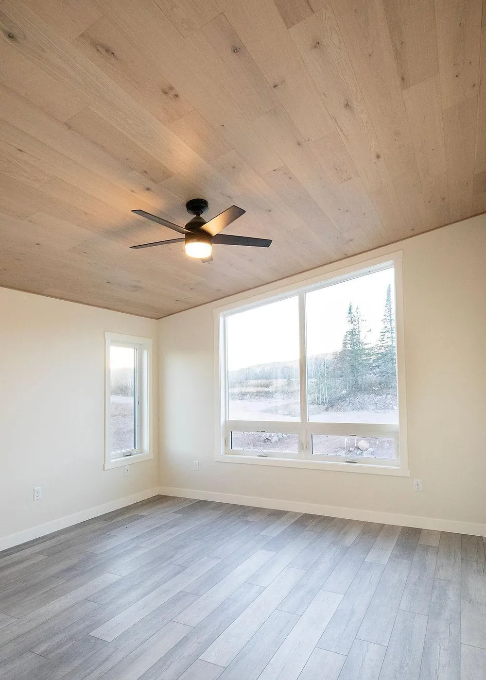 114 E Lakeview Drive Silver Bay, MN 55614