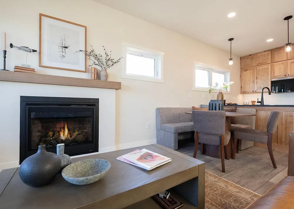 114 E Lakeview Drive Silver Bay, MN 55614