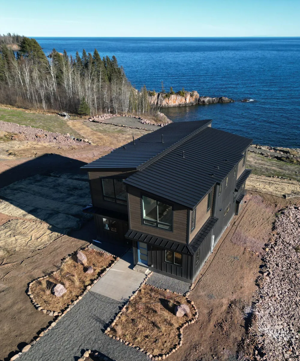114 E Lakeview Drive Silver Bay, MN 55614