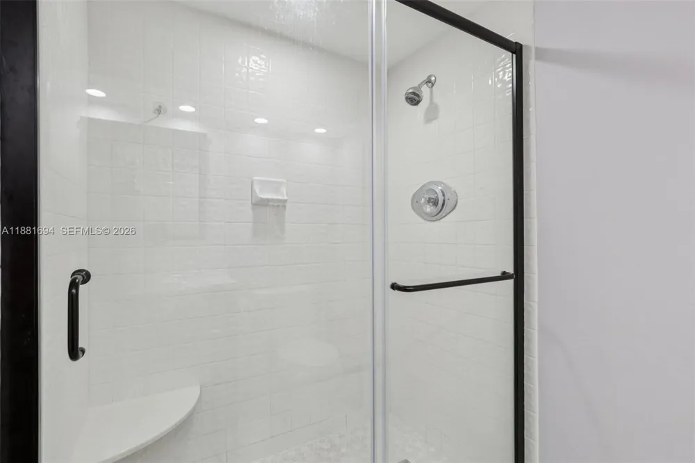 20191 E Country Club Dr #1102 Aventura, FL 33180