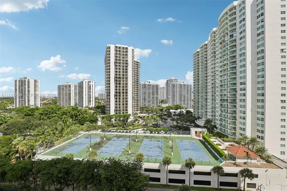 20191 E Country Club Dr #1102 Aventura, FL 33180