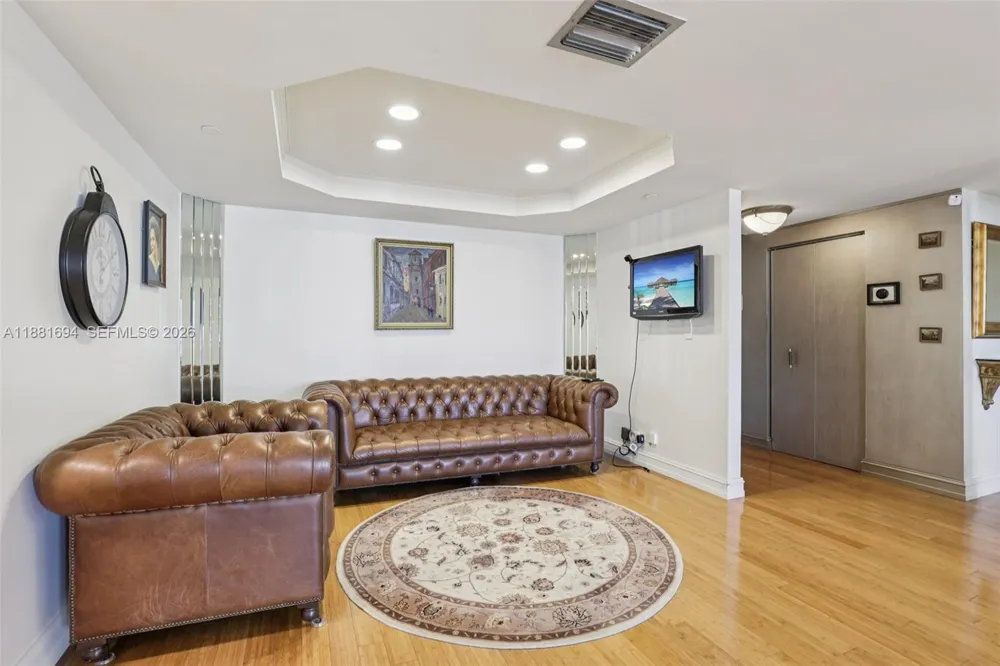 20191 E Country Club Dr #1102 Aventura, FL 33180