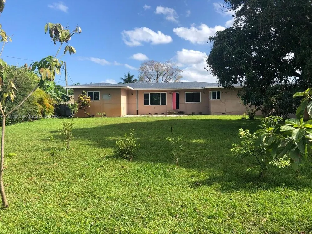 2815 Jackson St Hollywood, FL 33020