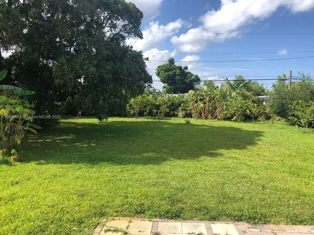 2815 Jackson St Hollywood, FL 33020