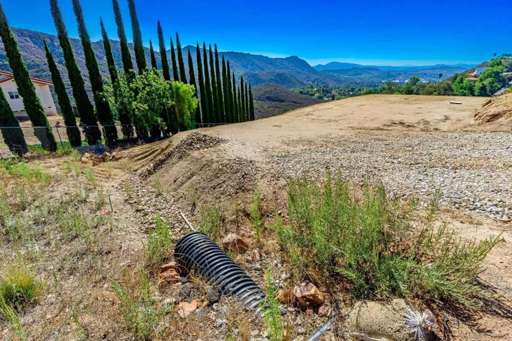 26421 Sky Drive Escondido, CA 92026