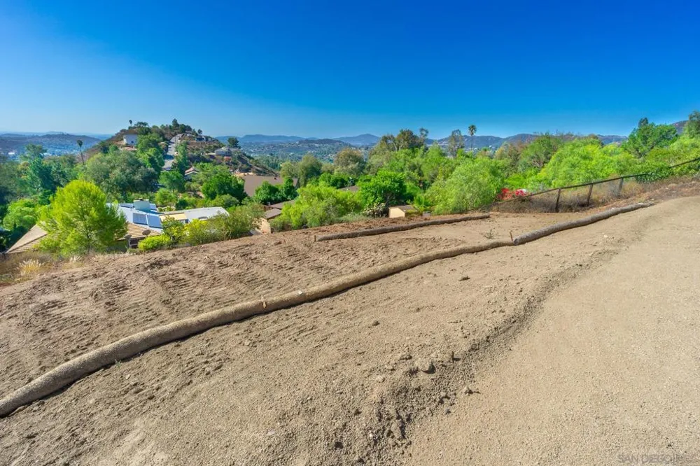 26421 Sky Drive Escondido, CA 92026