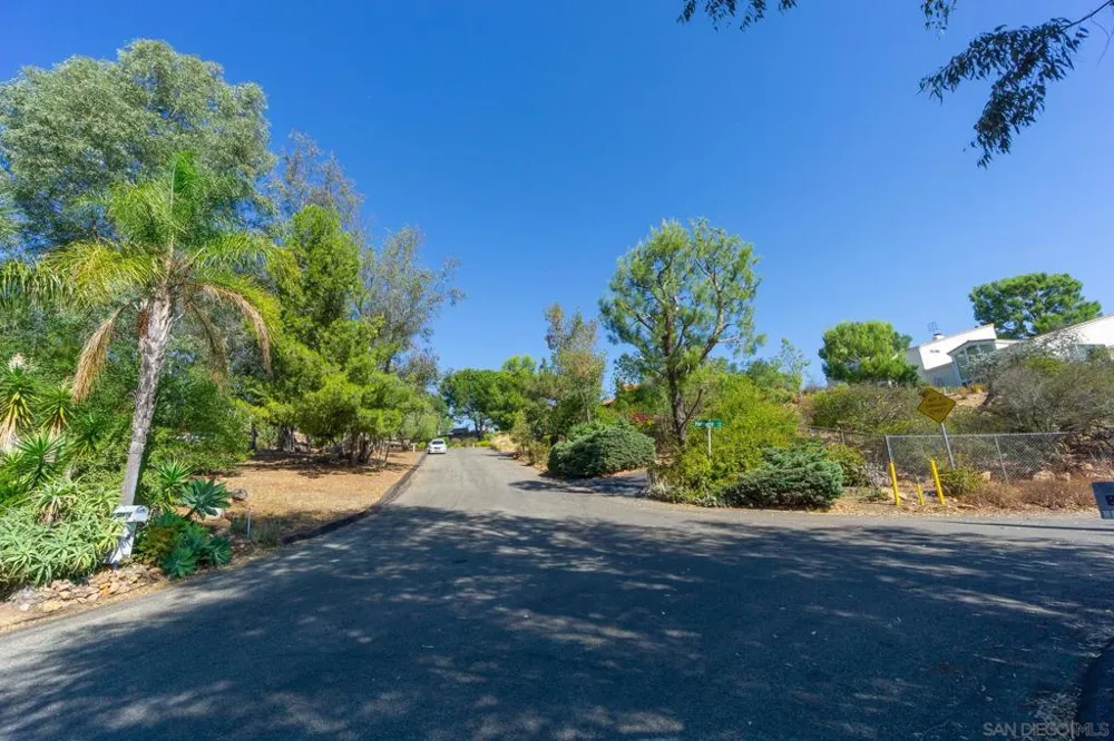 26421 Sky Drive Escondido, CA 92026