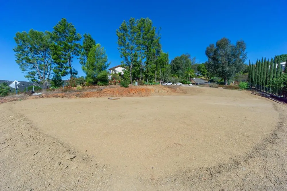 26421 Sky Drive Escondido, CA 92026
