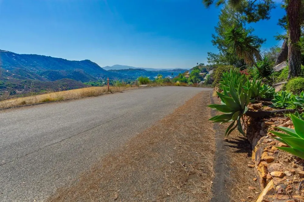26421 Sky Drive Escondido, CA 92026