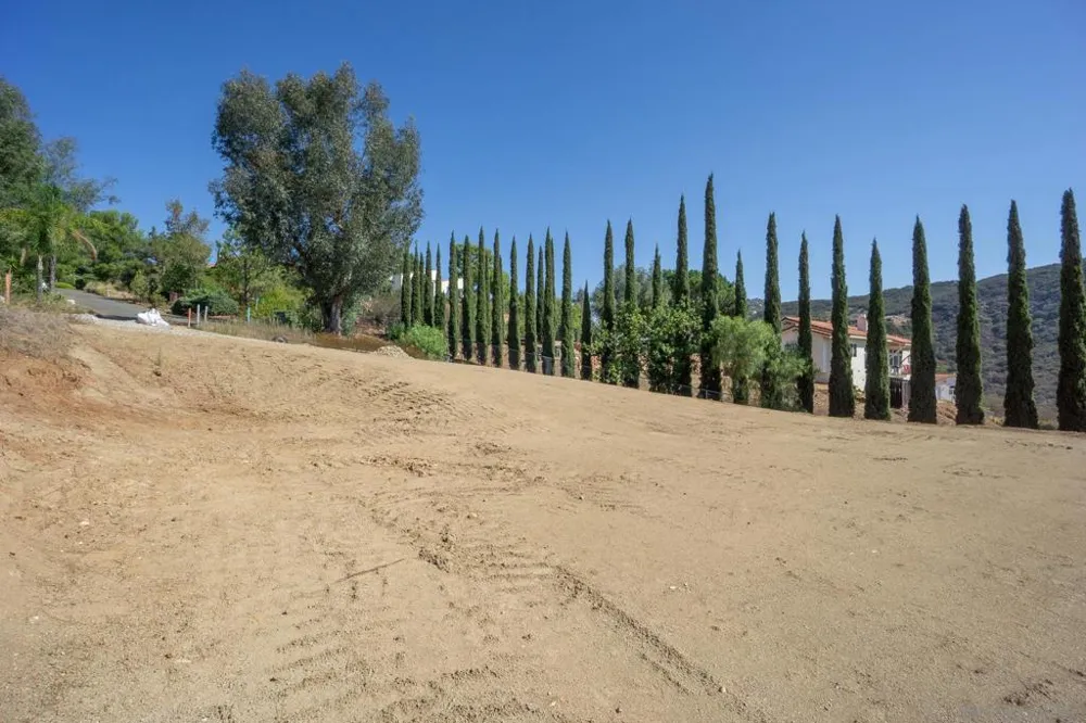 26421 Sky Drive Escondido, CA 92026