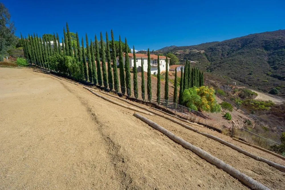 26421 Sky Drive Escondido, CA 92026