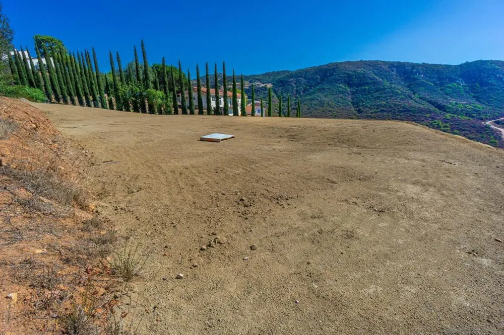 26421 Sky Drive Escondido, CA 92026