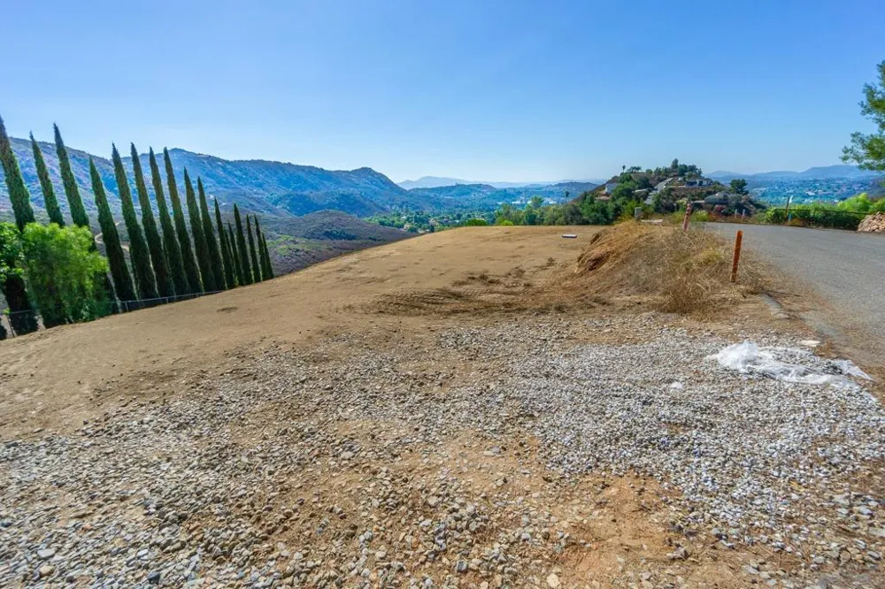 26421 Sky Drive Escondido, CA 92026