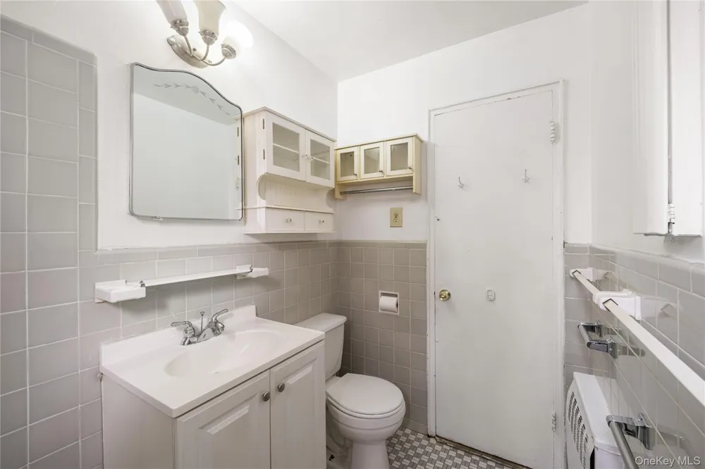 225-08 88th Avenue #Upper Queens Village, NY 11429