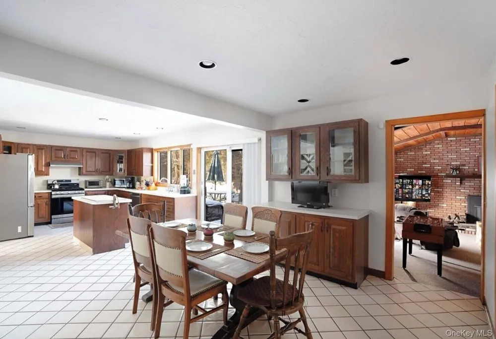 170 Maplecrest Road Windham, NY 12496