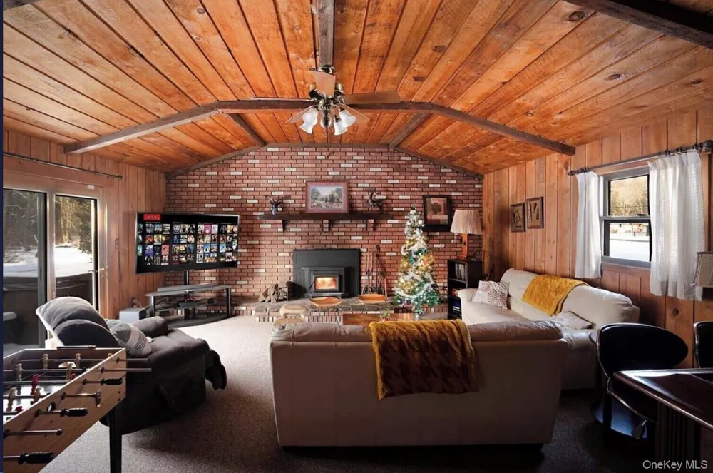 170 Maplecrest Road Windham, NY 12496