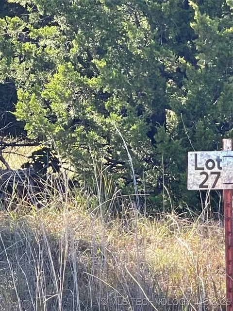 2512 S McKenzie