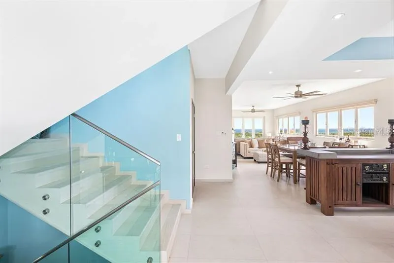 1 SHELL CASTLE CLUB #86 Humacao, PR 00791