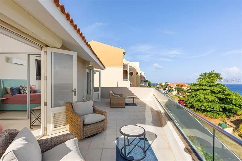 1 SHELL CASTLE CLUB #86 Humacao, PR 00791