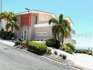 1 SHELL CASTLE CLUB #86 Humacao, PR 00791
