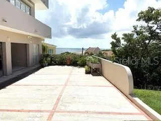 1 SHELL CASTLE CLUB #86 Humacao, PR 00791