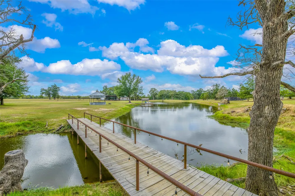 2848 FM 166 Farm to Market Road Caldwell, TX 77836