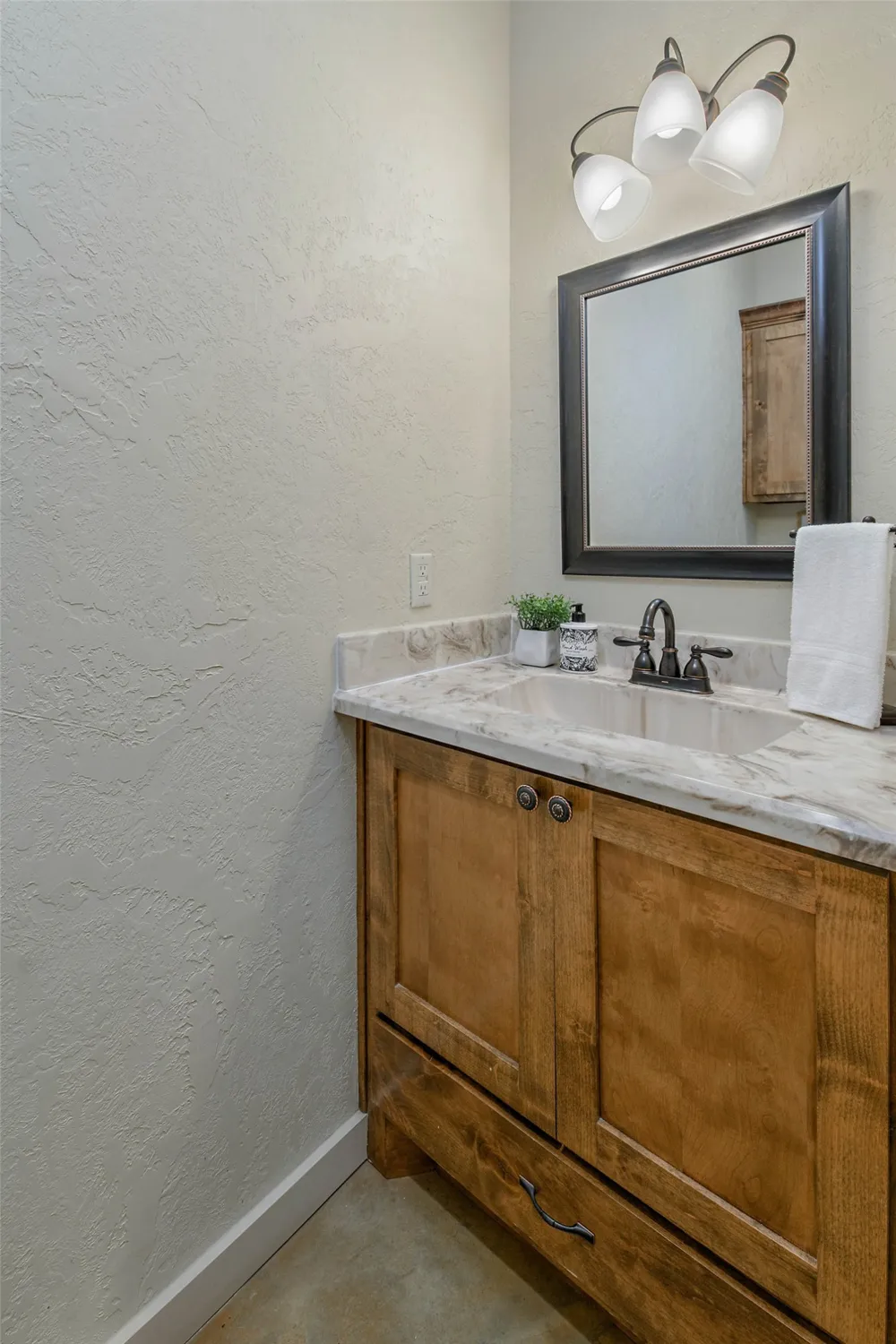2848 FM 166 Farm to Market Road Caldwell, TX 77836