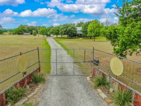 2848 FM 166 Farm to Market Road