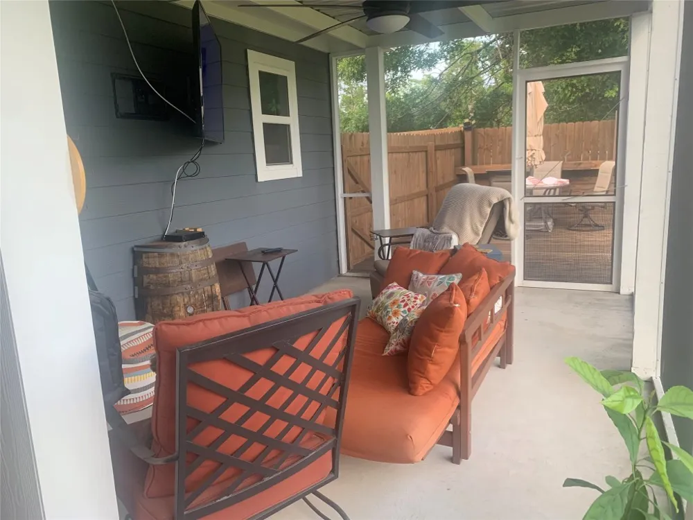 307 W Front Street SW Thorndale, TX 76577