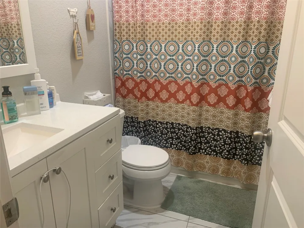 307 W Front Street SW Thorndale, TX 76577