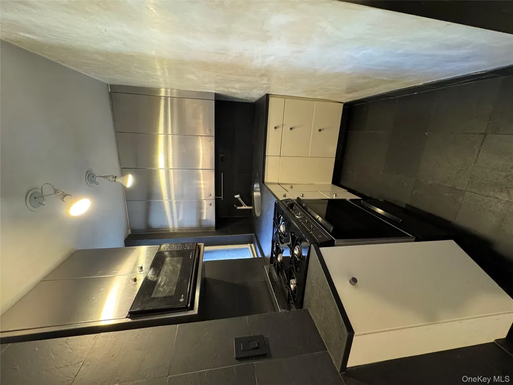333 E 53rd Street #5C New York (Manhattan), NY 10022