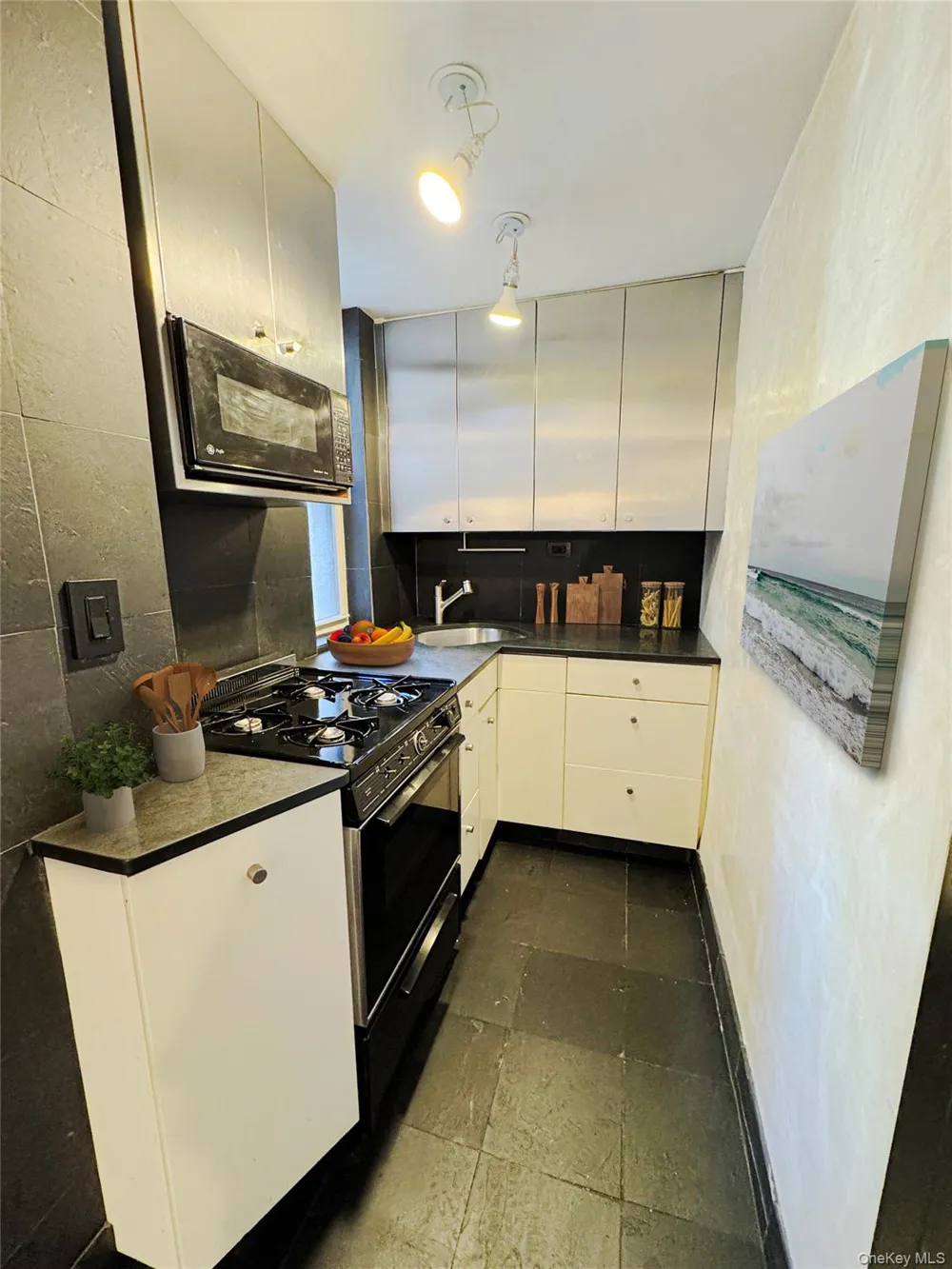 333 E 53rd Street #5C New York (Manhattan), NY 10022