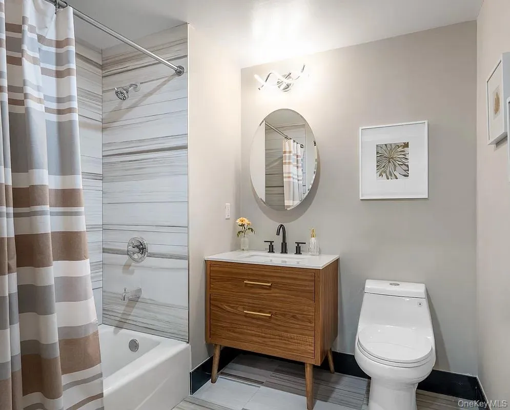 26-15 4th Street #3D Astoria, NY 11102