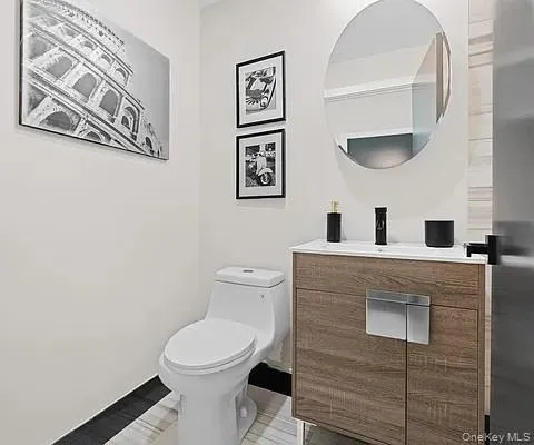 26-15 4th Street #2I Astoria, NY 11102
