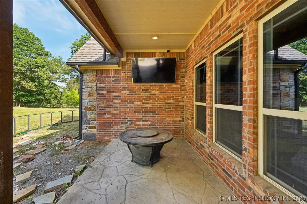 121 Quanah Road Fort Gibson, OK 74434