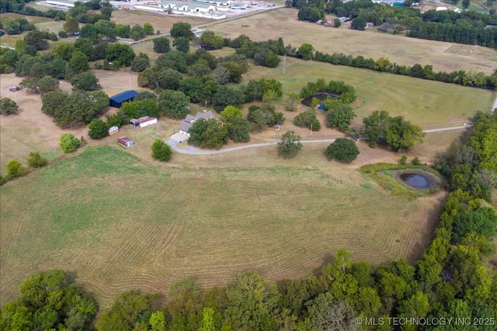 121 Quanah Road Fort Gibson, OK 74434