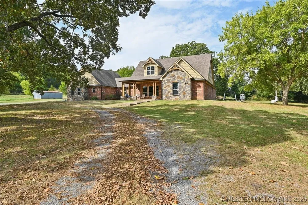 121 Quanah Road Fort Gibson, OK 74434