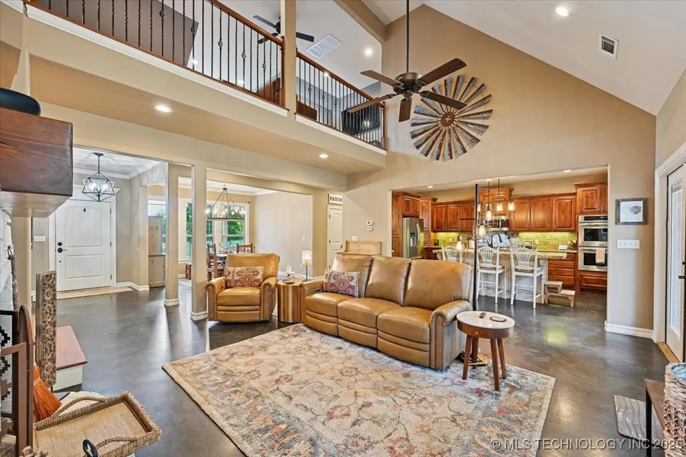 121 Quanah Road Fort Gibson, OK 74434