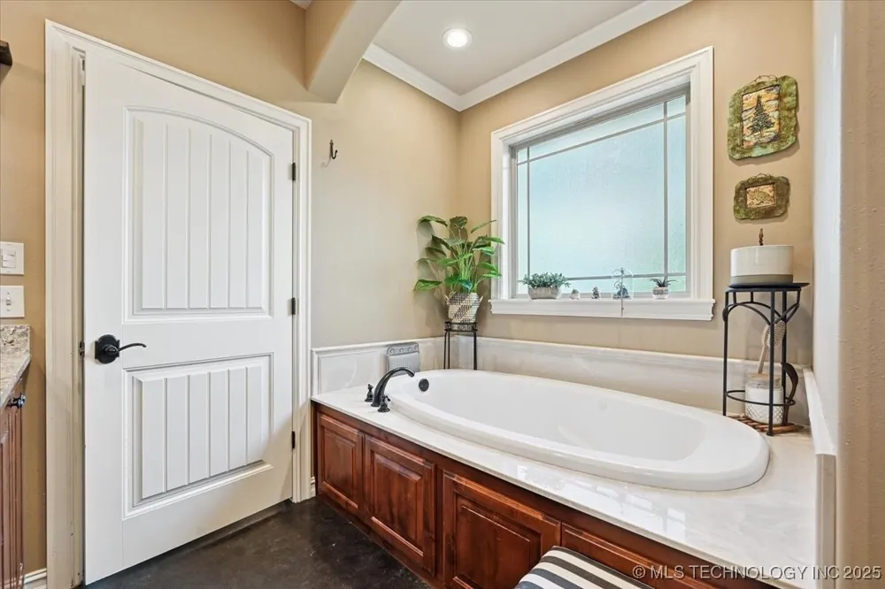 121 Quanah Road Fort Gibson, OK 74434