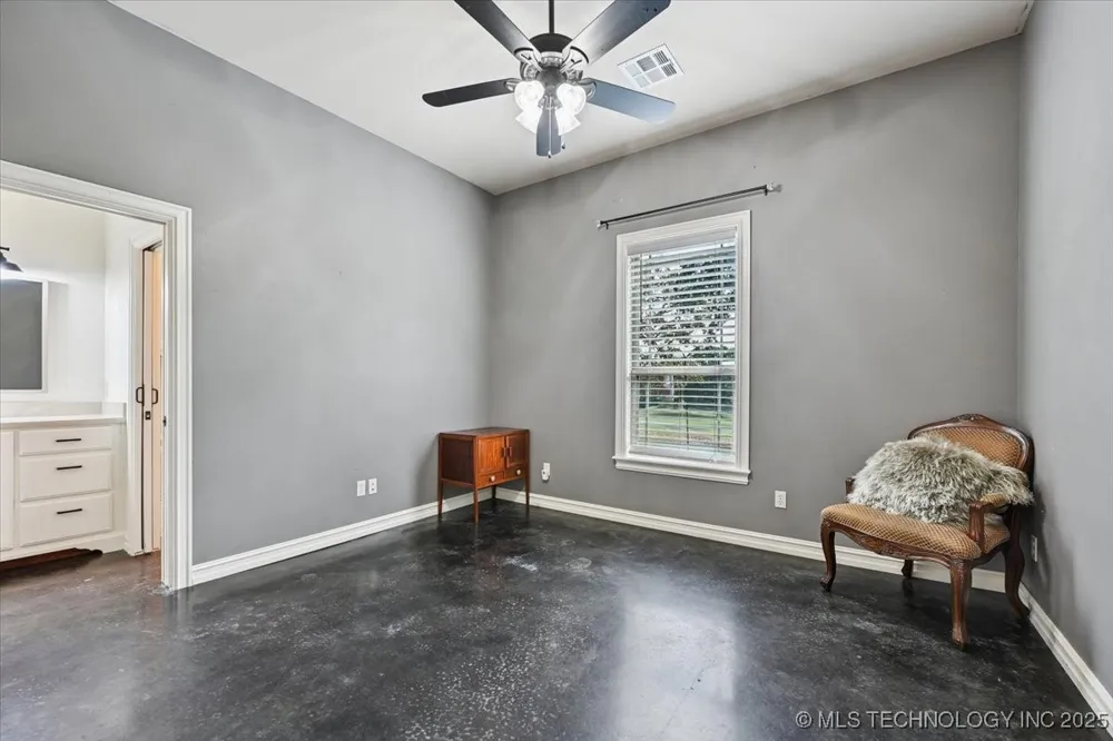 121 Quanah Road Fort Gibson, OK 74434