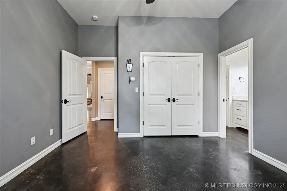 121 Quanah Road Fort Gibson, OK 74434