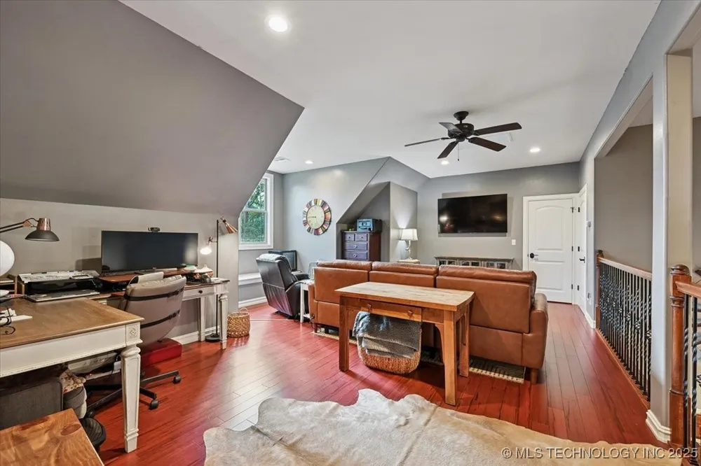 121 Quanah Road Fort Gibson, OK 74434