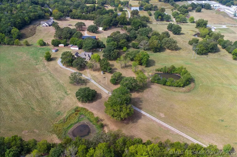 121 Quanah Road Fort Gibson, OK 74434