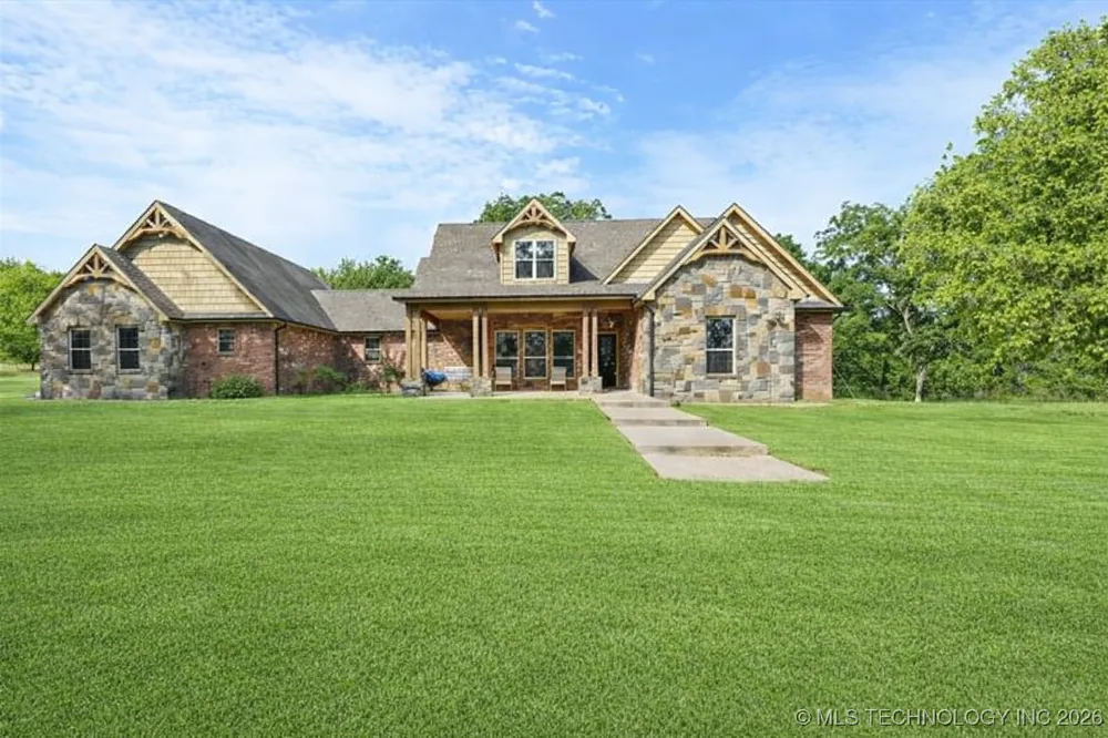 121 Quanah Road Fort Gibson, OK 74434