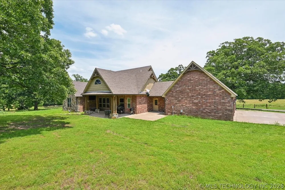 121 Quanah Road Fort Gibson, OK 74434