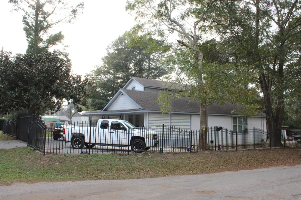 820 S Railroad Ave Shepherd, TX 77371