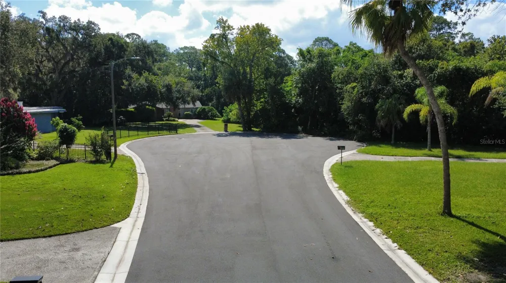 2016 GRANDVIEW AVENUE Sanford, FL 32771
