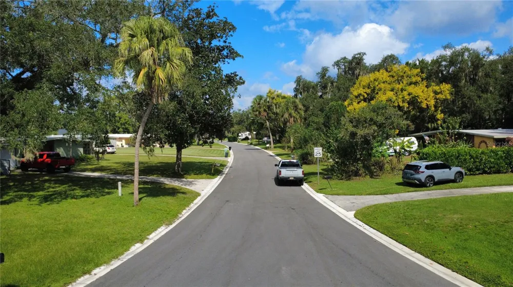 2016 GRANDVIEW AVENUE Sanford, FL 32771